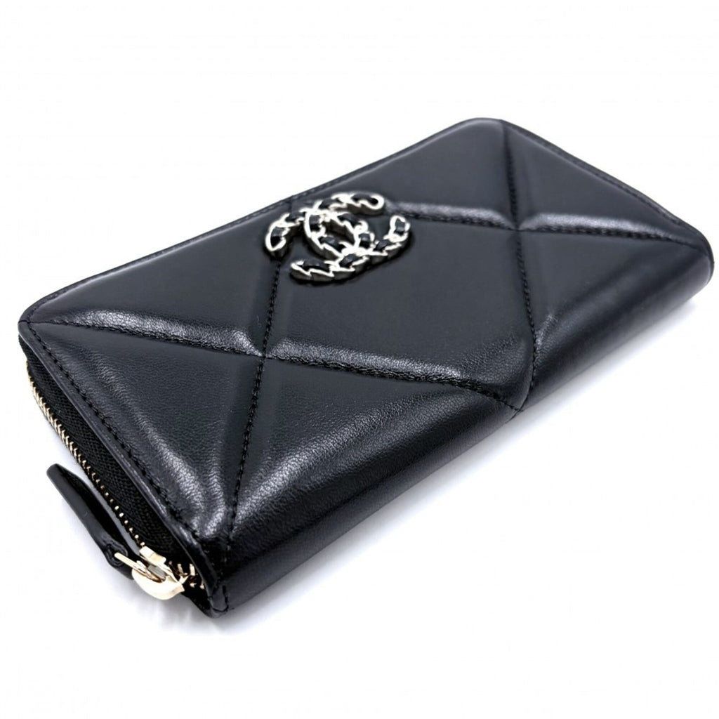 19 Zip Around Wallet Quilted Lambskin Long